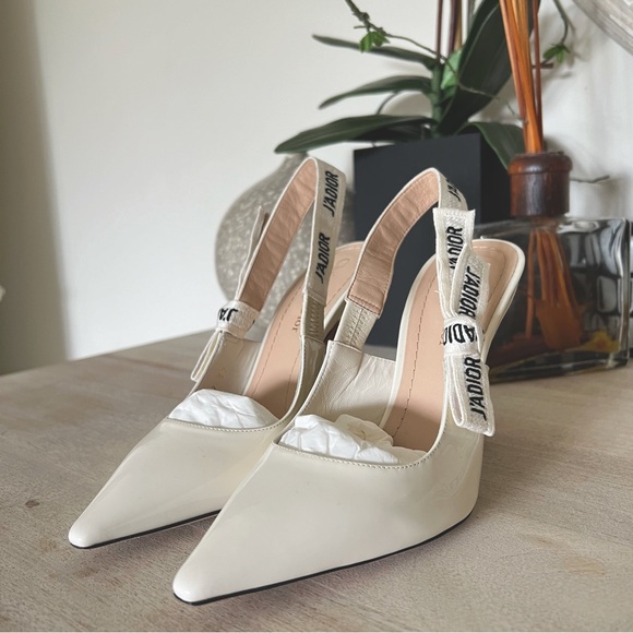 J'Adior Slingback Pump
Christian Dios heels/pumps Patent Calf & R - Picture 10 of 17